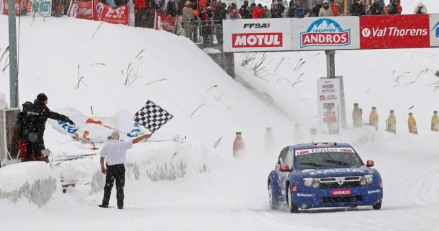 Alain Prost a castigat prima cursa din acest sezon, cu Dacia Duster