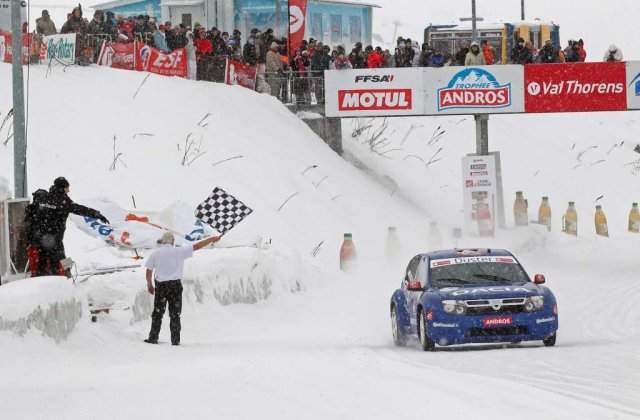 Alain Prost a castigat prima cursa din acest sezon, cu Dacia Duster