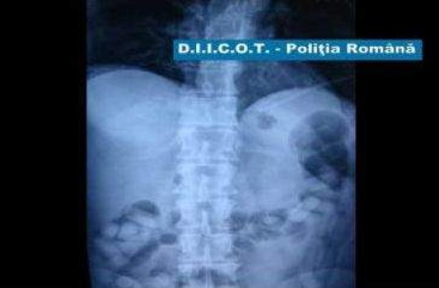 A ingerat un kilogram de cocaina