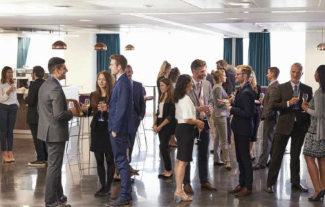 Ce presupune un networking eficient? 3 metode pentru a mari perspectivele de crestere ale unui start-up cu un buget limitat