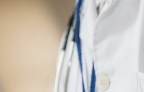 Medic: Copilul scos din put va fi consultat de un neurolog, dar pentru o evaluare corecta trebuie sa fie treaz