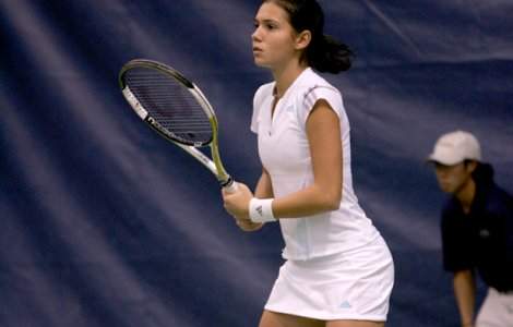 Raluca Olaru si Olga Savciuk, eliminate in primul tur