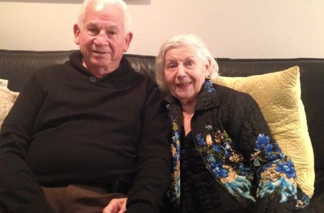 Doi soti nonagenari au murit tinandu-se de maini, in decurs de 40 de minute, dupa o casnicie de 69 de ani
