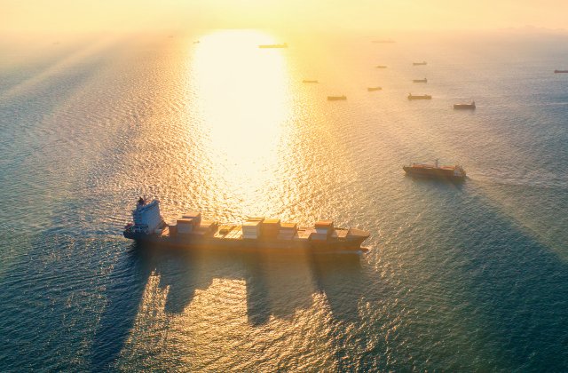 Coliziune intre o nava de razboi si un cargobot in Marea Neagra, in largul Istanbulului