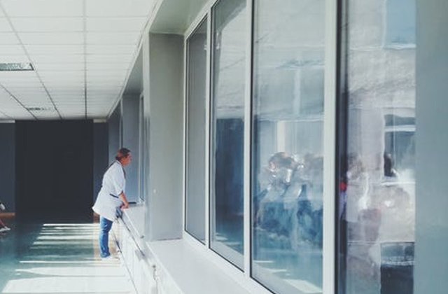 Medic: Copilul scos din put s-a trezit, dar inca are probleme respiratorii