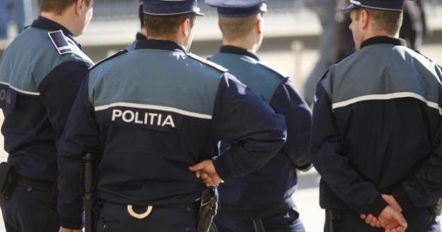 Un muncitor din Bucuresti a murit dupa ce a fost prins sub un container