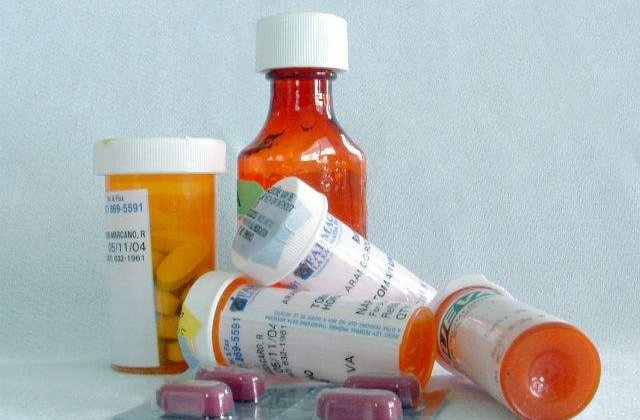 Suceava - Peste 2.000 de medicamente gasite la casa medicului acuzat ca si-ar fi drogat copiii