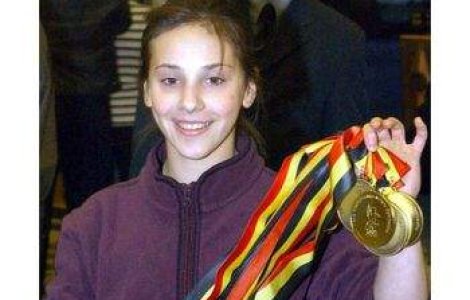 Andreea Raducan si-a lansat autobiografia