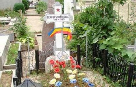 Ramasitele Ceausestilor, ingropate in secret la Cimitirul Ghencea