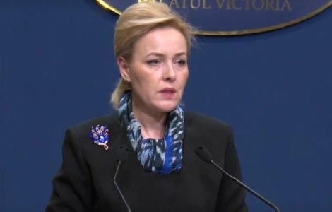 Carmen Dan: Politistul implicat in cazul nevazatorului dat jos din autobuz va fi cercetat disciplinar