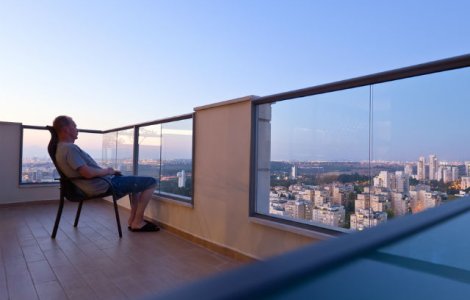 4 mituri despre locuintele de la ultimul etaj, demontate de specialisti