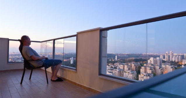 4 mituri despre locuintele de la ultimul etaj, demontate de specialisti