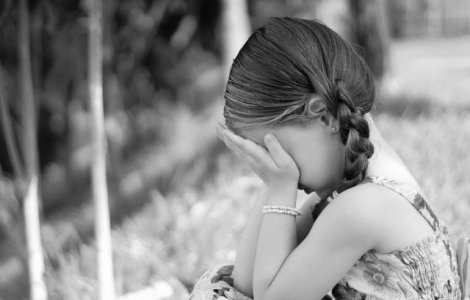 O fetita de 3 ani din Bucuresti a fost inchiriata unui pedofil