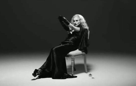  Video : Natalie Portman se dezbraca intr-un scurtmetraj