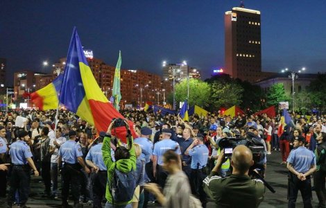Presa internationala scrie despre protestele din Piata Victoriei