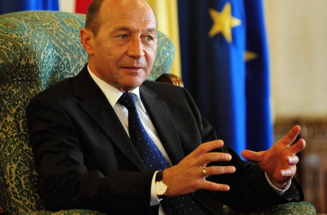 Basescu: Abuzul in serviciu este un instrument de tinere sub control a politicienilor; infractiunea trebuia gratiata
