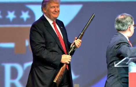 Trump bifeaza o victorie importanta: Obamacare a fost abrogata