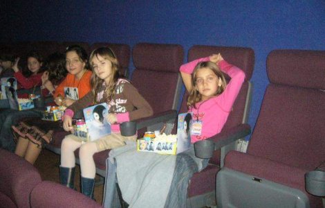 15 copii au fost luati ostatici in Franta