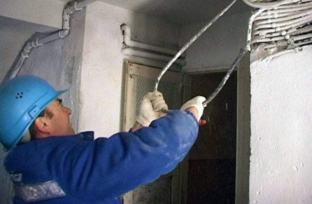 Grecia: Furtul de electricitate costa principalul operator din tara, PPC, 170 de milioane de euro pe an