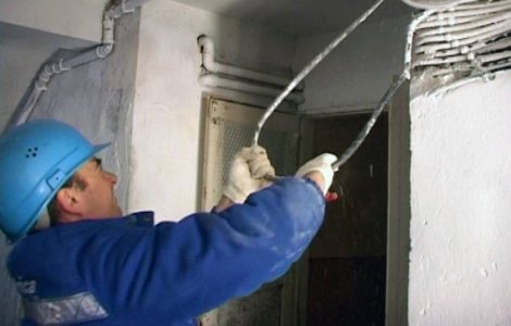 Grecia: Furtul de electricitate costa principalul operator din tara