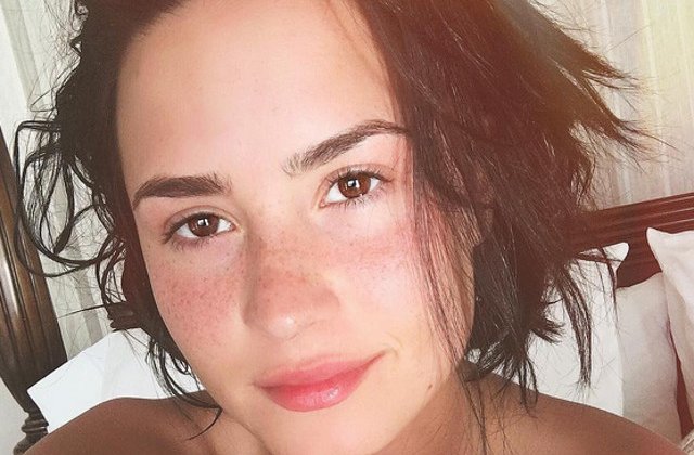 9 celebritati pe care nu le vei recunoaste fara machiaj