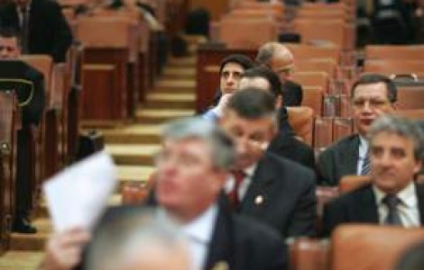 Ce n-a reusit criza mondiala rezolva Parlamentul