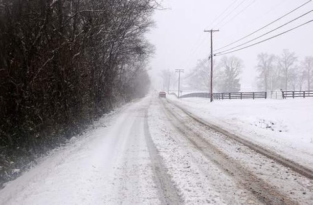 Trafic ingreunat din cauza zapezii