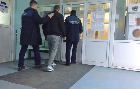 Medicul care a fortat barajele Politiei pe litoral, internat