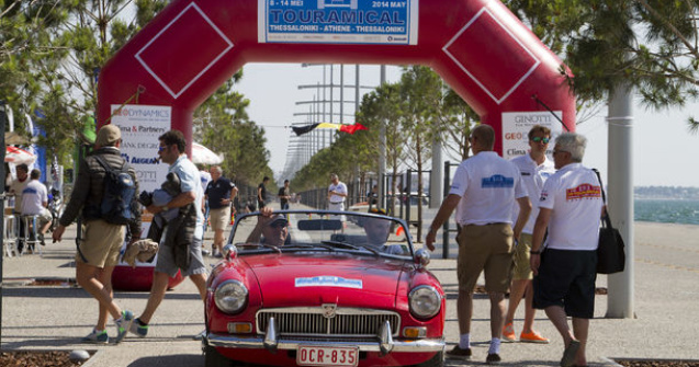 Weekend special pentru pasionati: 250 de masini istorice vin la Bucuresti si vor putea fi admirate la Tiriac Collection in 12-13 mai