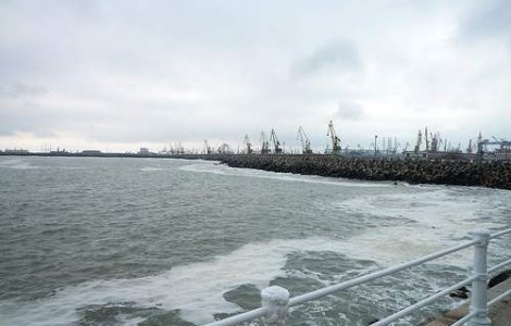Porturile maritime din Constanta, inchise din cauza vantului