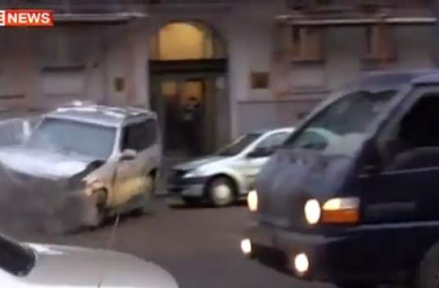 Un rus nebun isi primeste pedeapsa dupa ce loveste 20 de masini