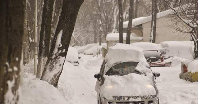 Bucuresti: Trafic dat peste cap din cauza ninsorii