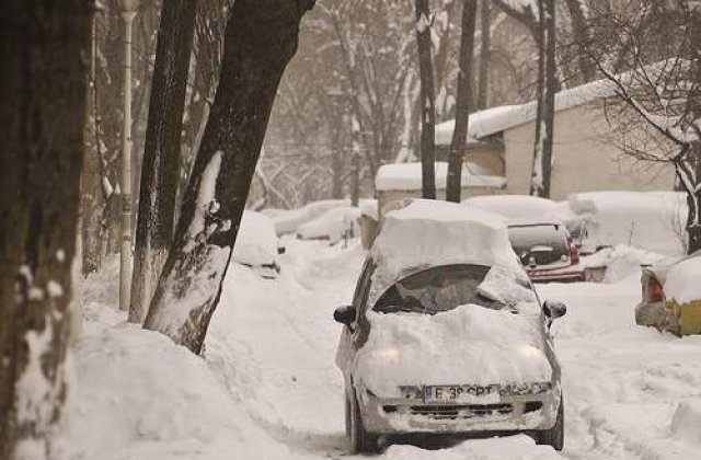 Bucuresti: Trafic dat peste cap din cauza ninsorii