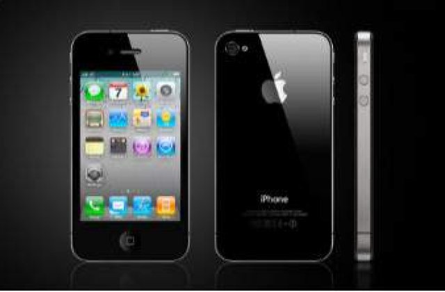 iPhone 4, in oferta de Sarbatori a operatorilor