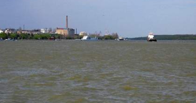 Alerta pe Dunare: O barja s-a scufundat