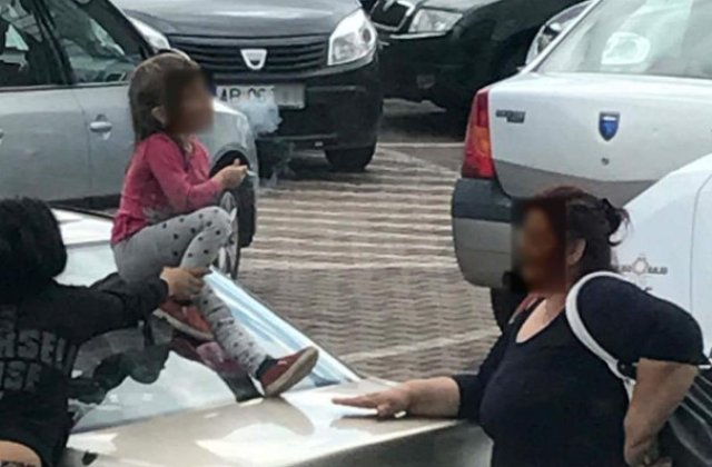 Alba: Ancheta a Protectiei Copilului dupa ce o fetita de doar cativa ani a fost surprinsa fumand