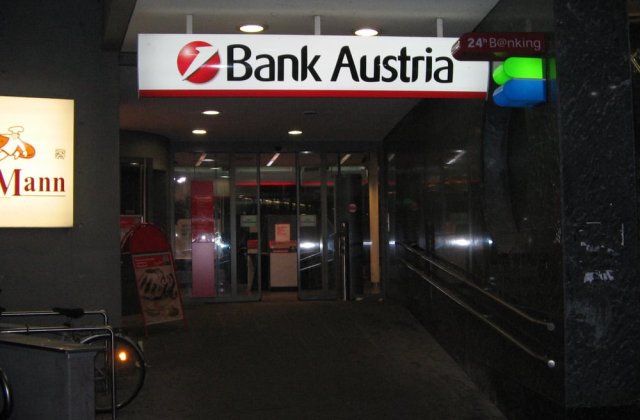 Un suspect arestat dupa ce a tinut un ostatic mai multe ore intr-o banca in Austria