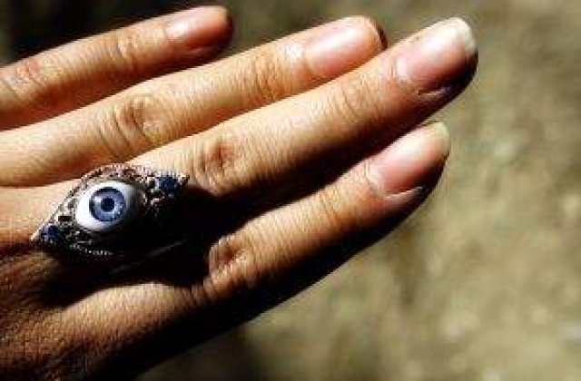 S-a inventat mana care vede