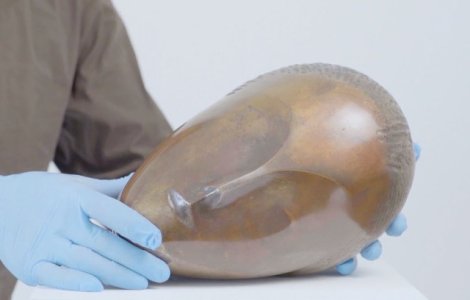 Record: "La muse endormie", de Constantin Brancusi, adjudecata pentru 57,3 milioane de dolari