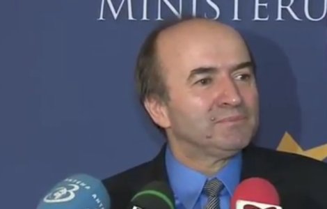 Toader: Codurile penale nu sunt inca in parametrii constitutionali