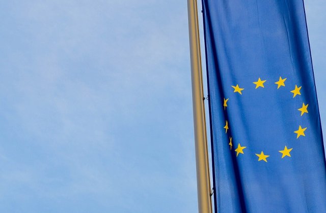 Uniunea Europeana ajunge in scolile si liceele din Romania prin noua initiativa "Europa, casa noastra"