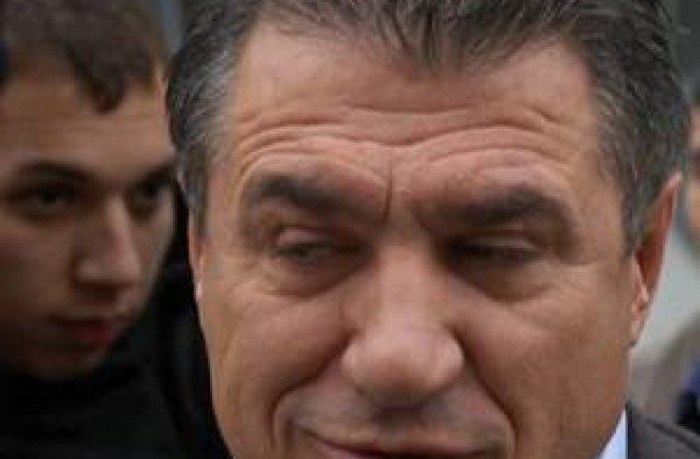 Soc in lumea fotbalului: Opt sefi trimisi in judecata de DNA