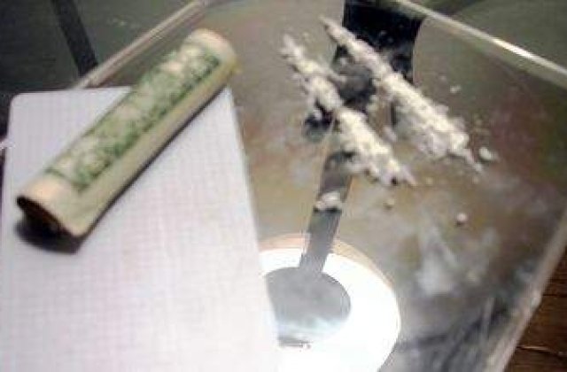 WikiLeaks: Talibanii detin mii de tone de heroina