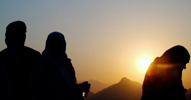 Un barbat si o femeie, ucisi cu pietre pentru ca traiau impreuna fara sa fie casatoriti