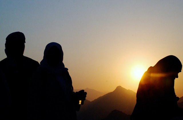 Un barbat si o femeie, ucisi cu pietre pentru ca traiau impreuna fara sa fie casatoriti