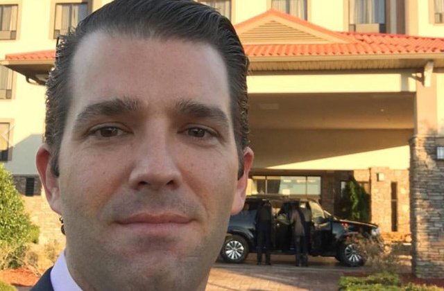 Donald Trump Jr, vanatoare de caprioare si mistreti in Romania. Fiul presedintelui SUA a vizitat un castel