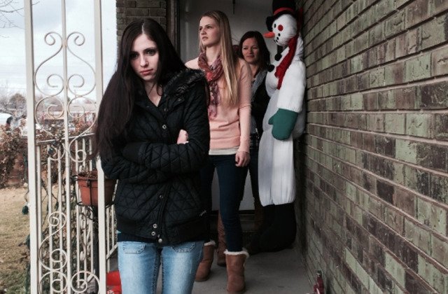 Un serial documentar prezinta povestea unor tinere care au scapat dintr-o secta poligama