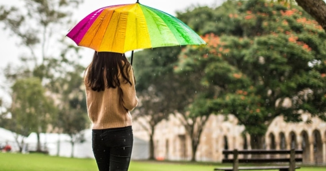 Cod GALBEN de ploi, descarcari electrice, grindina de mici dimensiuni in mai multe judete