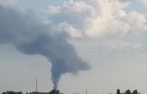 Giurgiu: Hala in care sunt depozitate mase plastice, cuprinsa de un incendiu