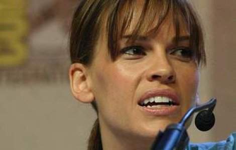 Hilary Swank va lansa o linie de vestimentatie sportiva